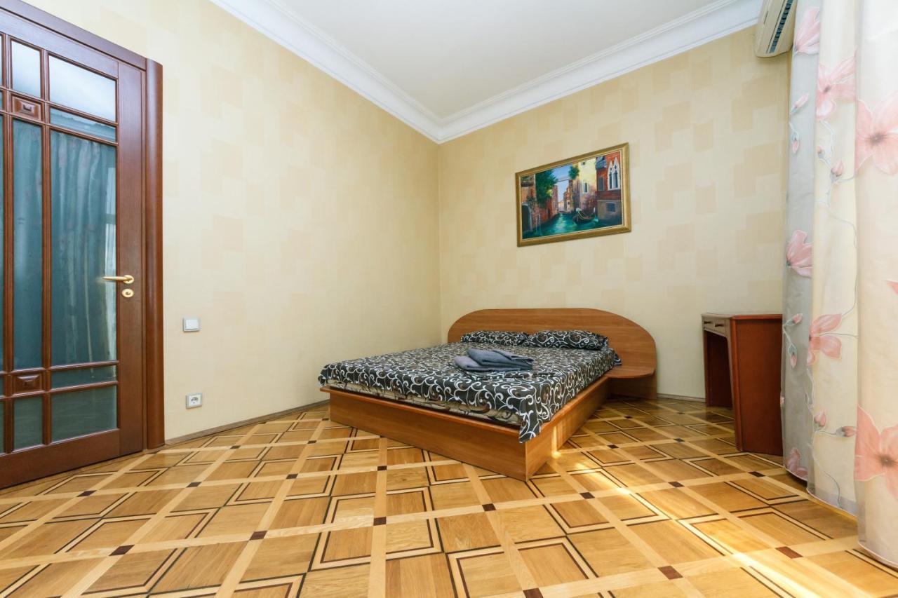 Квартира На Крещатике Kiev Exterior foto